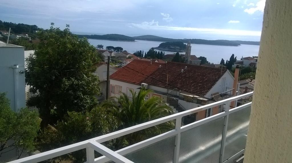 Apartments Jaksa Hvar Town Exterior photo
